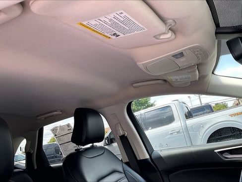 Certified 2024 Ford Edge SEL AWD/4WD image 21