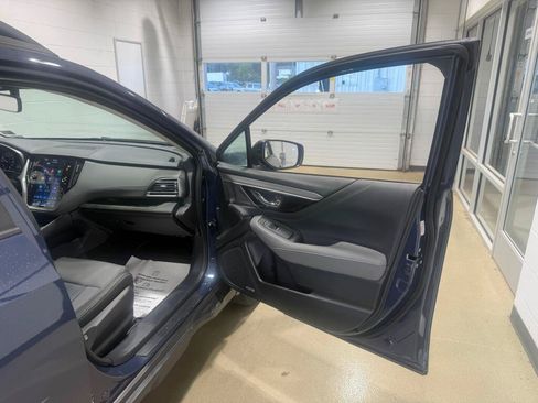 Used 2025 Subaru Outback Onyx Edition AWD/4WD image 10