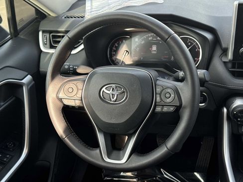 Used 2025 Toyota RAV4 XLE image 10