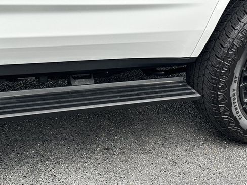 Used 2025 GMC Yukon AT4 Ultimate w/ LPO, Floor Liner Package AWD/4WD image 22