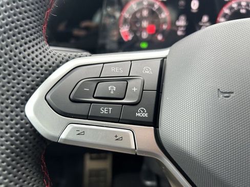 New 2026 Volkswagen GTI SE FWD image 19