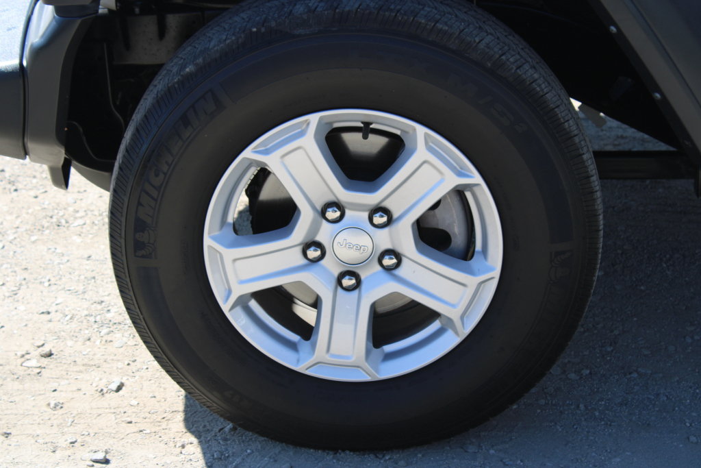 Used 2023 Jeep Wrangler Sport AWD/4WD image 8