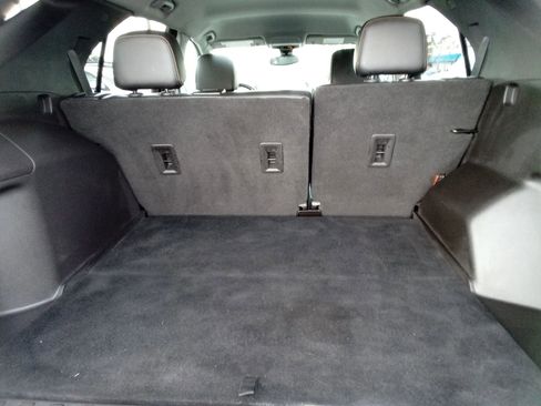 Used 2021 Chevrolet Equinox Premier FWD image 24
