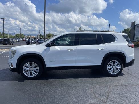 Used 2025 GMC Acadia Elevation w/ Elevation Premium Package FWD image 3