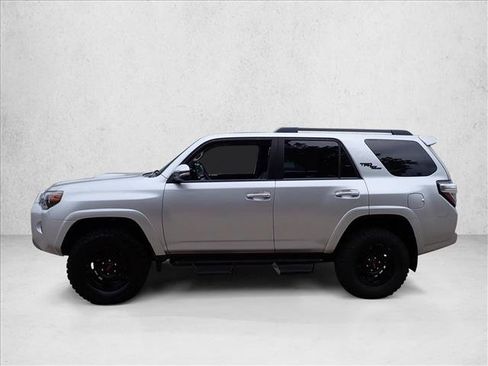 Used 2019 Toyota 4Runner TRD Off-Road Premium AWD/4WD image 2