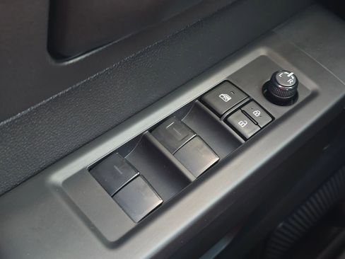 Used 2023 Toyota Tundra SR AWD/4WD image 23