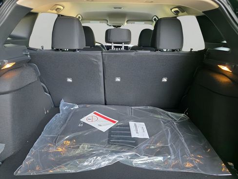 New 2026 Nissan Kicks SV w/ Interior Electronics Package AWD/4WD image 6