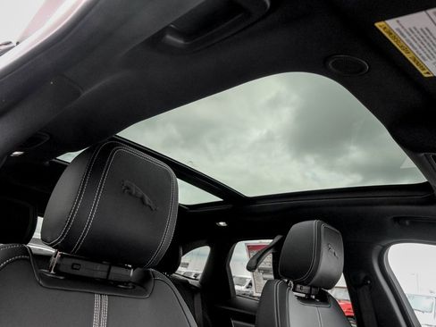 New 2026 Jaguar F-PACE R-Dynamic S image 22