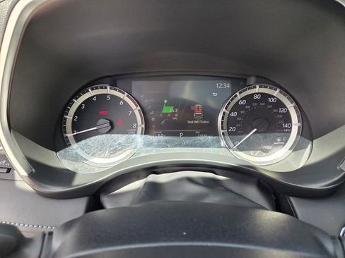 Used 2023 Toyota Highlander XLE image 32