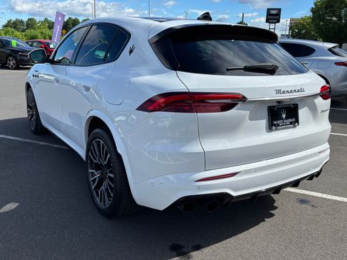 Used 2023 Maserati Grecale Modena AWD/4WD image 5