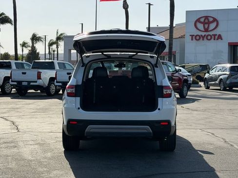 Used 2025 Honda Pilot EX-L image 6