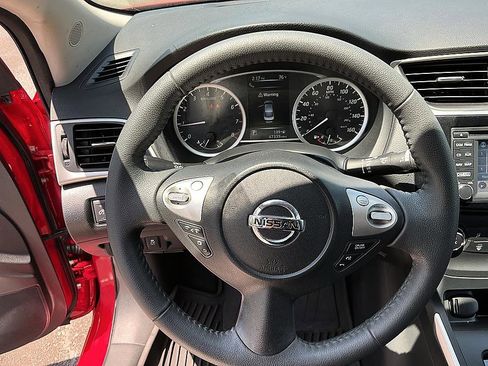 Used 2017 Nissan Sentra SV w/ Driver's Assist Package FWD image 15