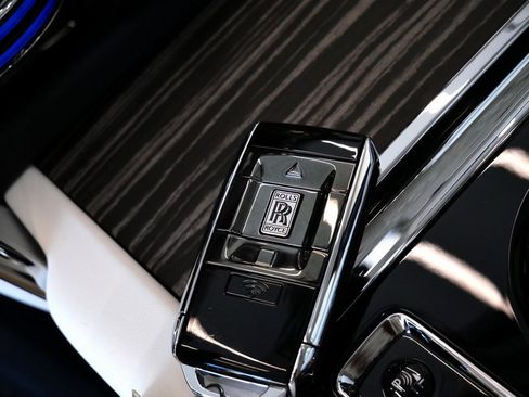 New 2026 Rolls-Royce Cullinan image 32