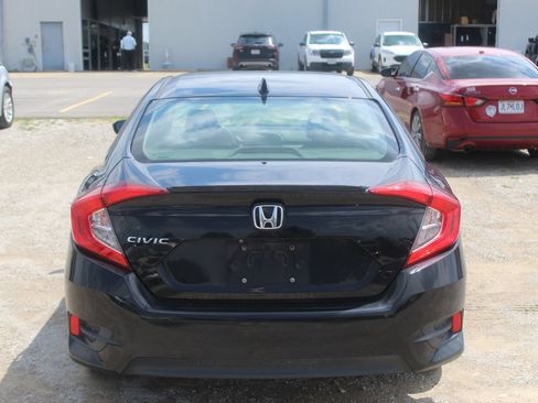 Used 2018 Honda Civic EX-T image 5