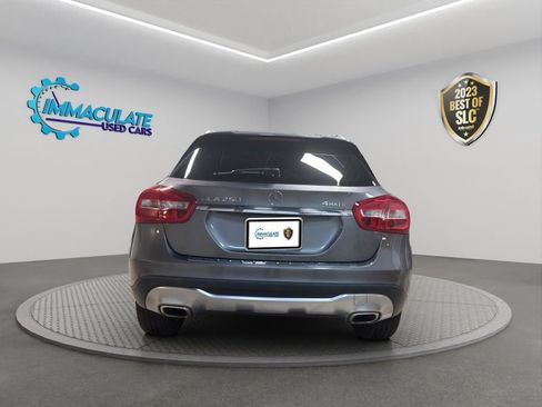 Used 2018 Mercedes-Benz GLA 250 4MATIC w/ Premium Package image 4