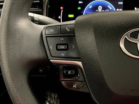 Certified 2025 Toyota Camry LE image 19