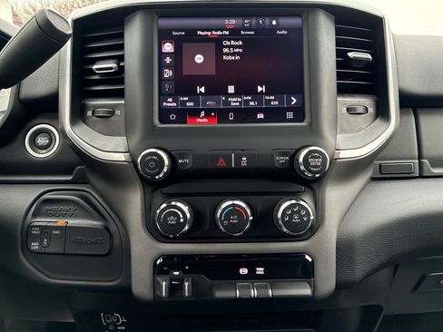 Used 2024 RAM 3500 Big Horn image 19