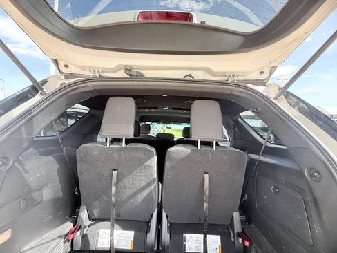 Used 2018 Ford Explorer XLT AWD/4WD image 20