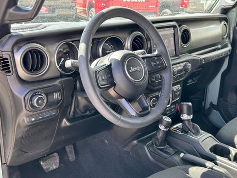 Used 2023 Jeep Wrangler Unlimited w/ Cold Weather Group AWD/4WD image 17