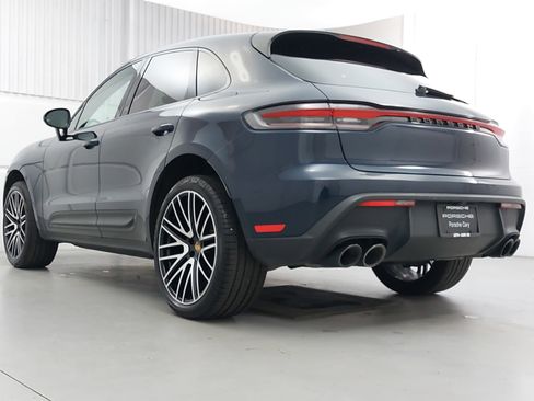 Used 2022 Porsche Macan image 3