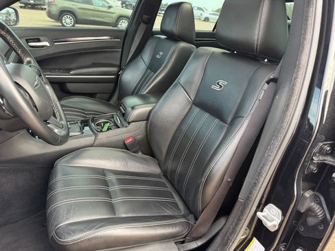 Used 2022 Chrysler 300 S RWD image 27