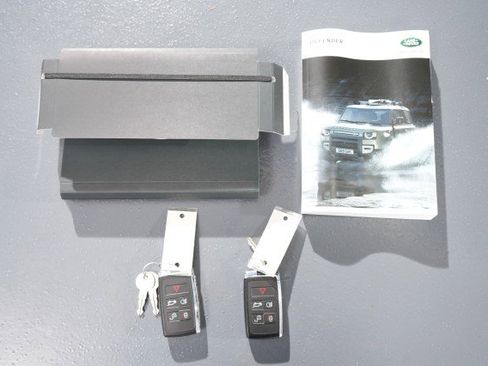 Used 2023 Land Rover Defender 90 X-Dynamic SE AWD/4WD image 63
