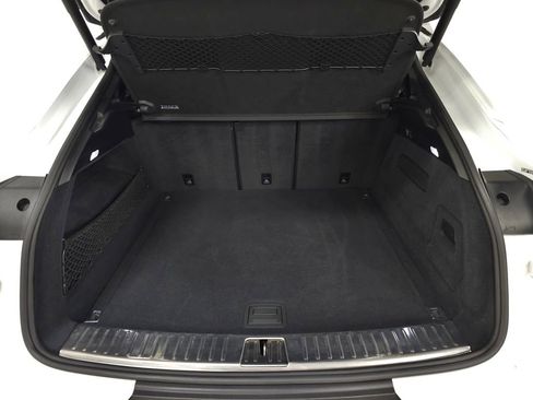 Used 2020 Porsche Cayenne AWD/4WD image 8