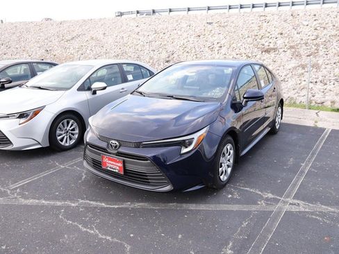 New 2026 Toyota Corolla LE FWD image 4