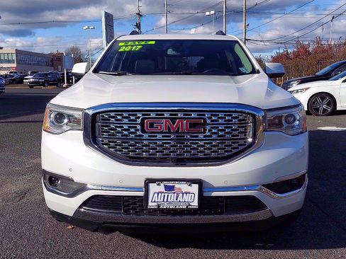 Used 2017 GMC Acadia Denali w/ Technology Package image 2