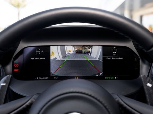 Used 2024 McLaren 750S image 28