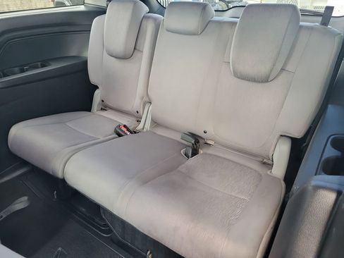 Used 2018 Honda Odyssey EX image 12