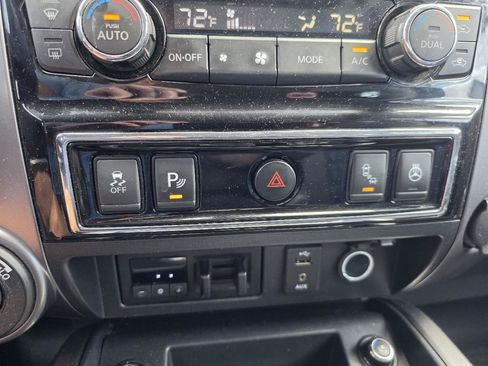 Used 2016 Nissan Titan Platinum Reserve AWD/4WD image 21