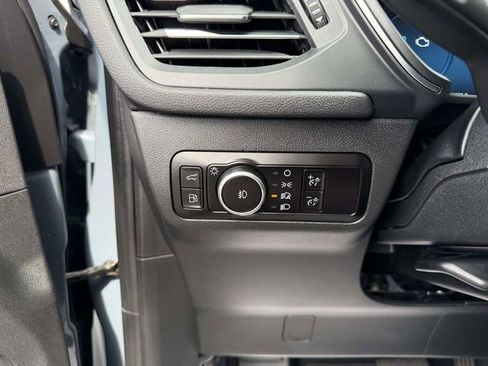Used 2023 Ford Escape Platinum AWD/4WD image 18