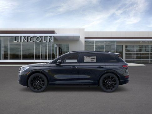 New 2026 Lincoln Corsair Reserve FWD image 3