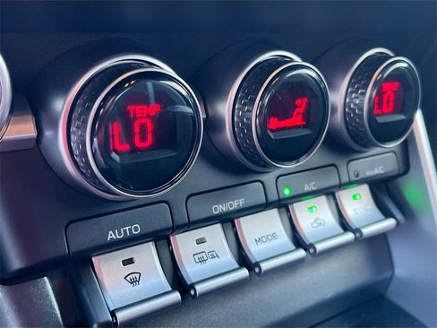 Used 2023 Toyota GR86 Premium image 15