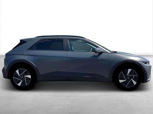 New 2026 Hyundai Ioniq 5 SEL RWD image 9