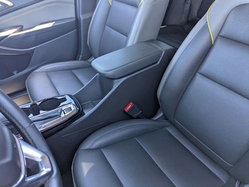 Used 2024 Chevrolet Trax ACTIV w/ Sunroof Package image 20