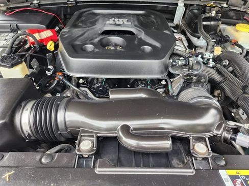 Used 2019 Jeep Wrangler Unlimited Rubicon AWD/4WD image 32