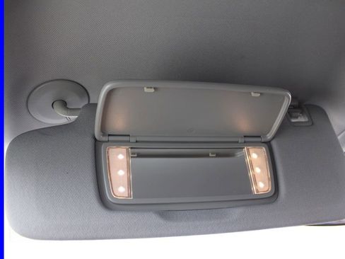 Used 2024 Chevrolet Equinox LT image 40