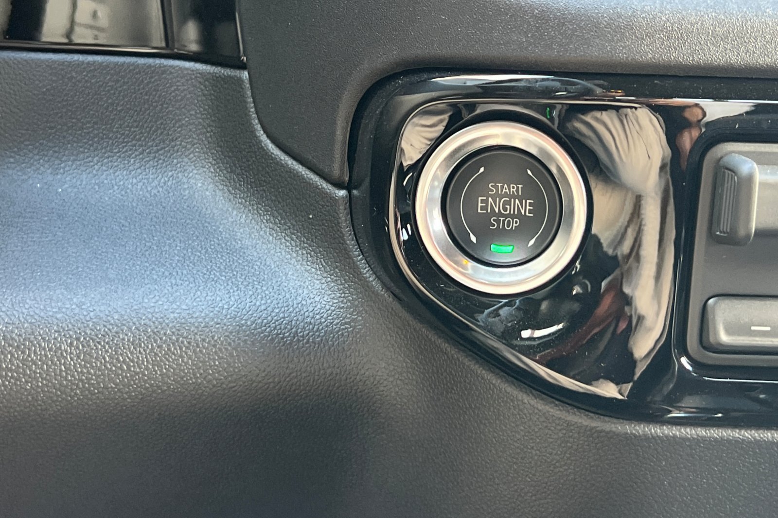 New 2026 Chevrolet Silverado 1500 RST AWD/4WD image 24