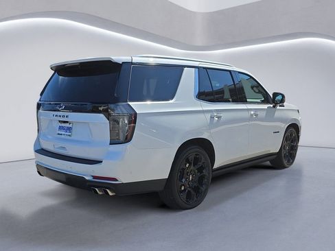 Used 2025 Chevrolet Tahoe High Country AWD/4WD image 4