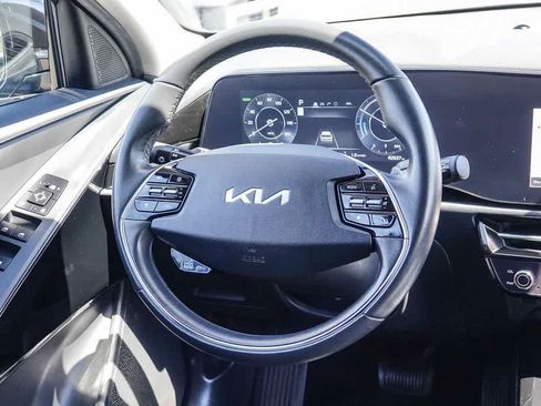Certified 2024 Kia Niro Wind FWD image 14