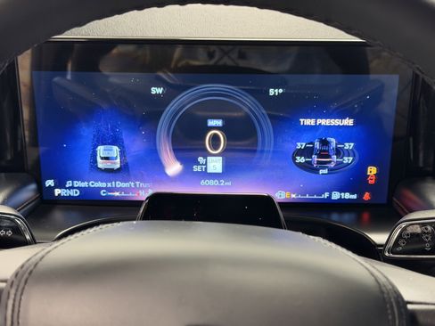 Used 2025 Lincoln Aviator Black Label image 15