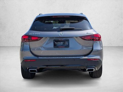 Used 2026 Mercedes-Benz GLA 250 4MATIC image 8