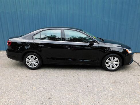 Used 2017 Volkswagen Jetta S FWD image 6