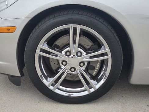 Used 2006 Chevrolet Corvette Coupe image 13