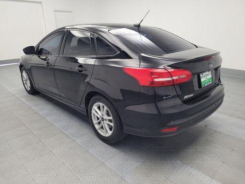 Used 2018 Ford Focus SE FWD image 5
