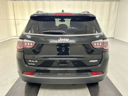 Used 2019 Jeep Compass Latitude w/ Cold Weather Group image 18