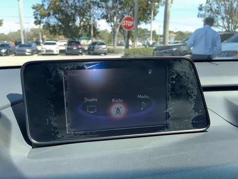 Used 2018 Lexus RX 350 FWD w/ Premium Package image 28