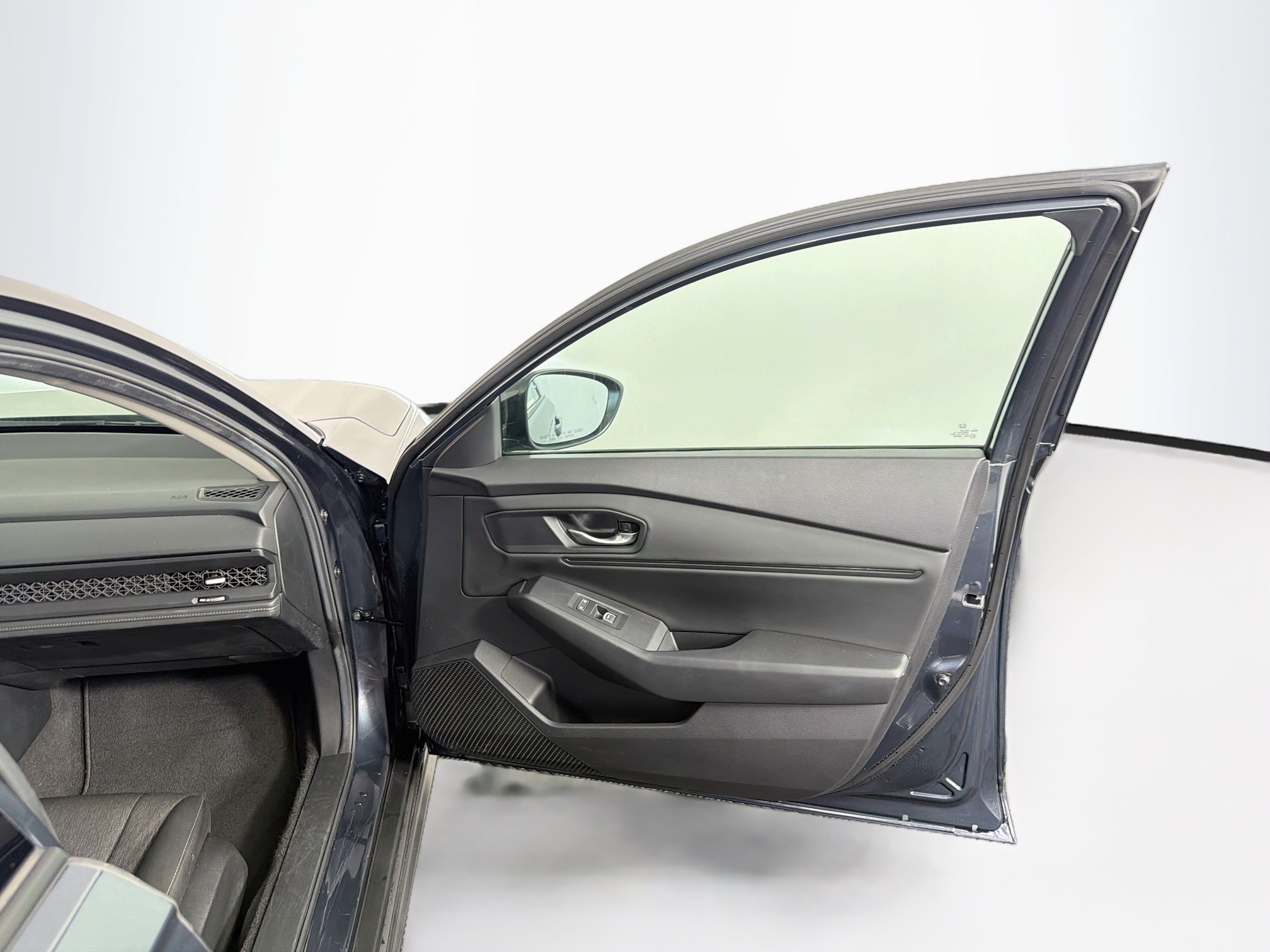 Used 2025 Honda Accord SE image 33
